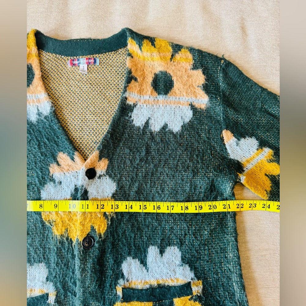 Urban Outfitters Women’s Small Green Oversized Floral Cardigan - Picture 10 of 11